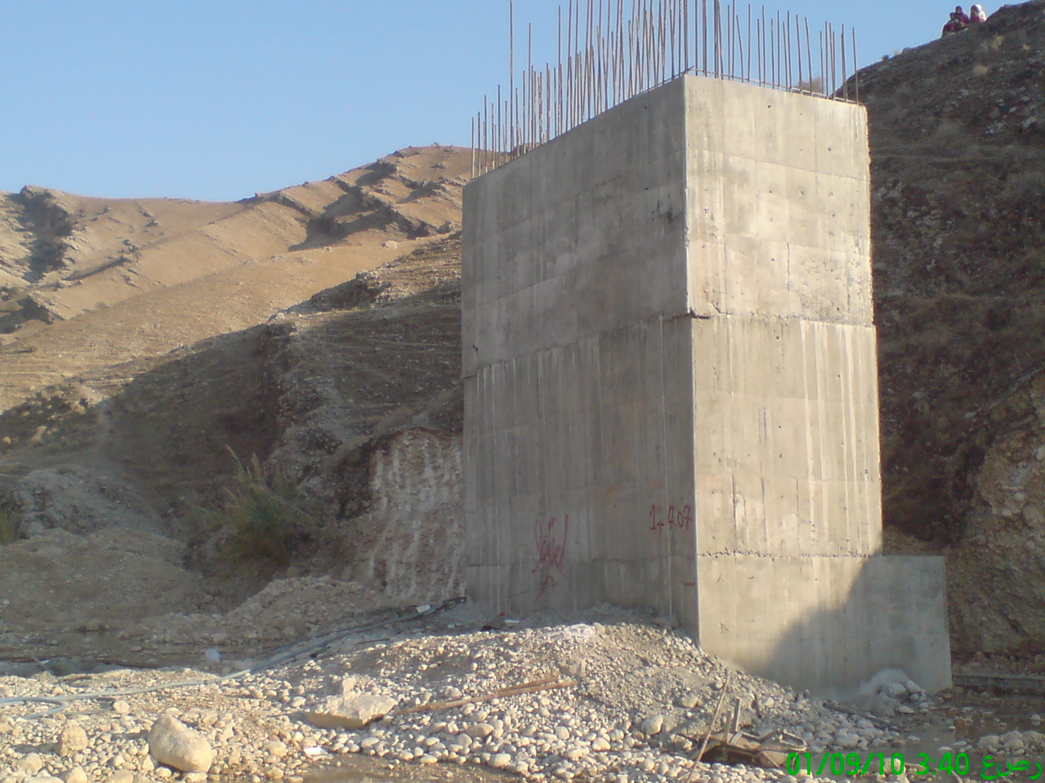 1396.08.19-19.21.44پدیستال-ستون-های-روگذر-خوی-1