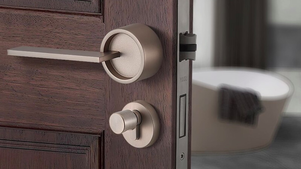 Split-Style-Security-Door-Lock-05-1200×675-3