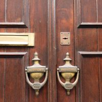 door-wood-ornaments-metal-3