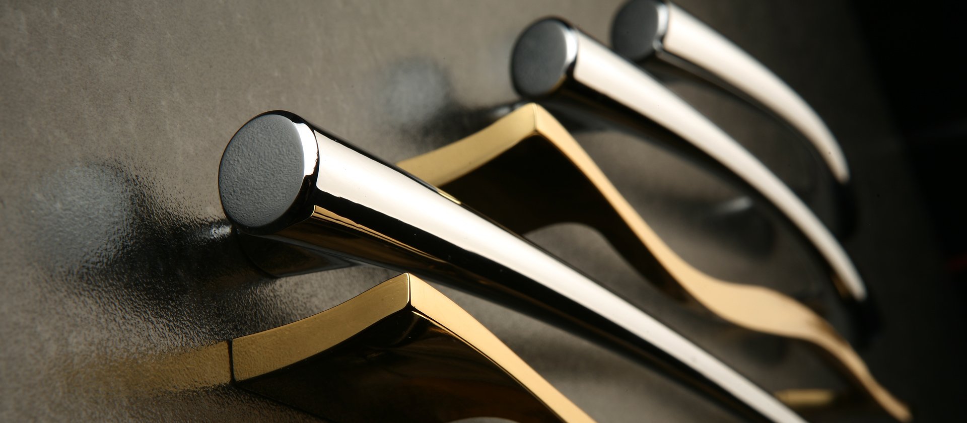 cabinet-handle-banner