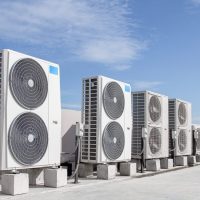 air-conditioning-installed-on-the-roof-of-industrial-buildings.jpg_s1024x1024wisk20cBZjni0SQbol2EJksM8ESTrrOMiooDaKDPu3q9_8hxYI-1024×675-2