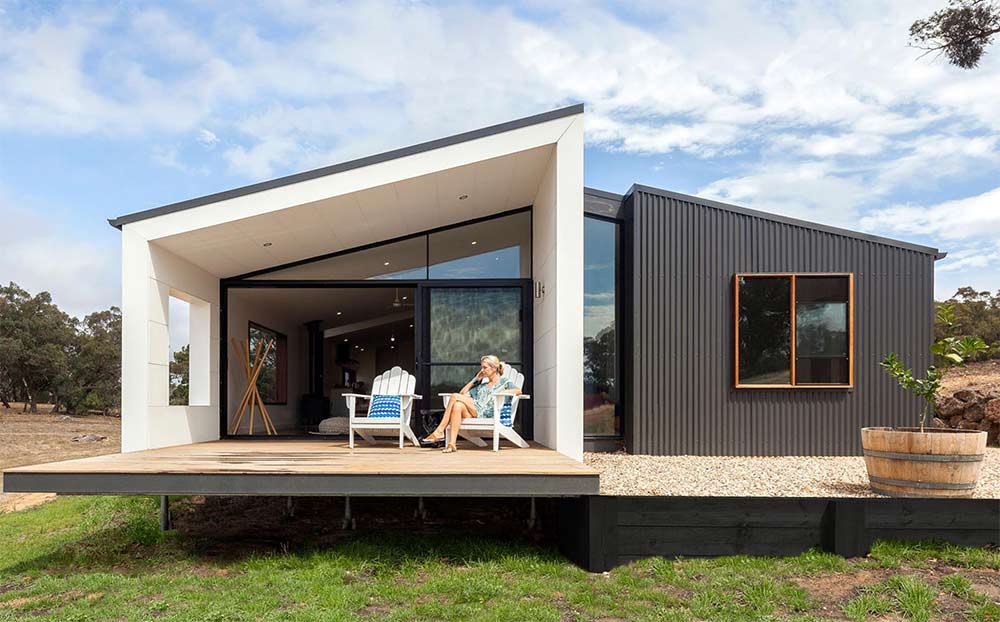 A-house-with-a-sandwich-panel_conexeonline.com_-4952-1